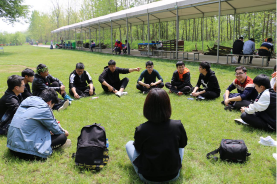 葫蘆娃集團業(yè)務(wù)事業(yè)群Q1季度績優(yōu)游——為夢想釋放狂野353.png